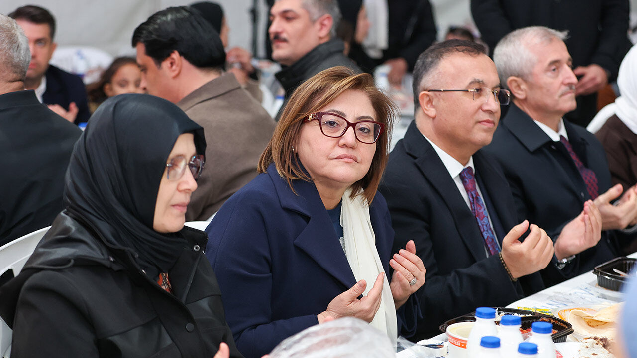 Gaziantep Ten Halep E Gönül Köprüsü