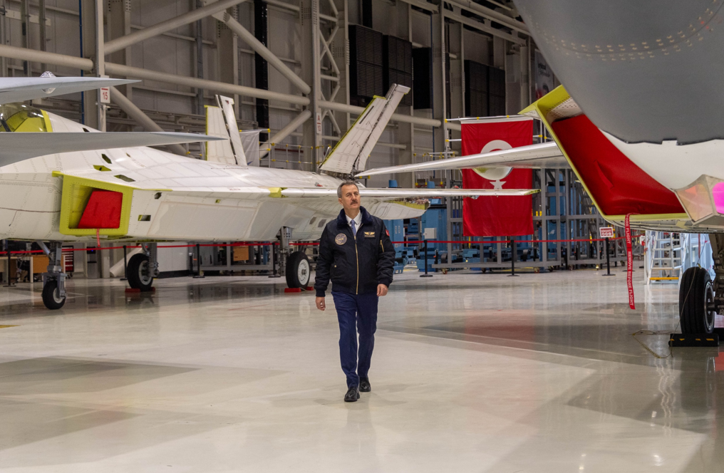 Haluk Görgün, Kaan Hangarını Ziyaret Etti1