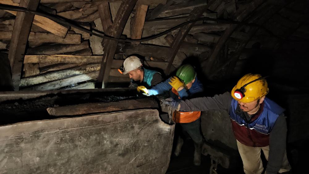 Madenciler Yerin 120 Metre Altında Ilk Sahurunu Yaptı2