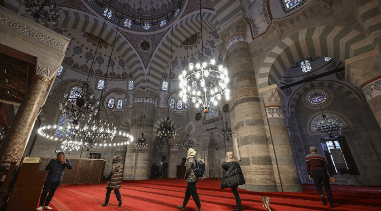 Mihrimah Sultan Camisi1