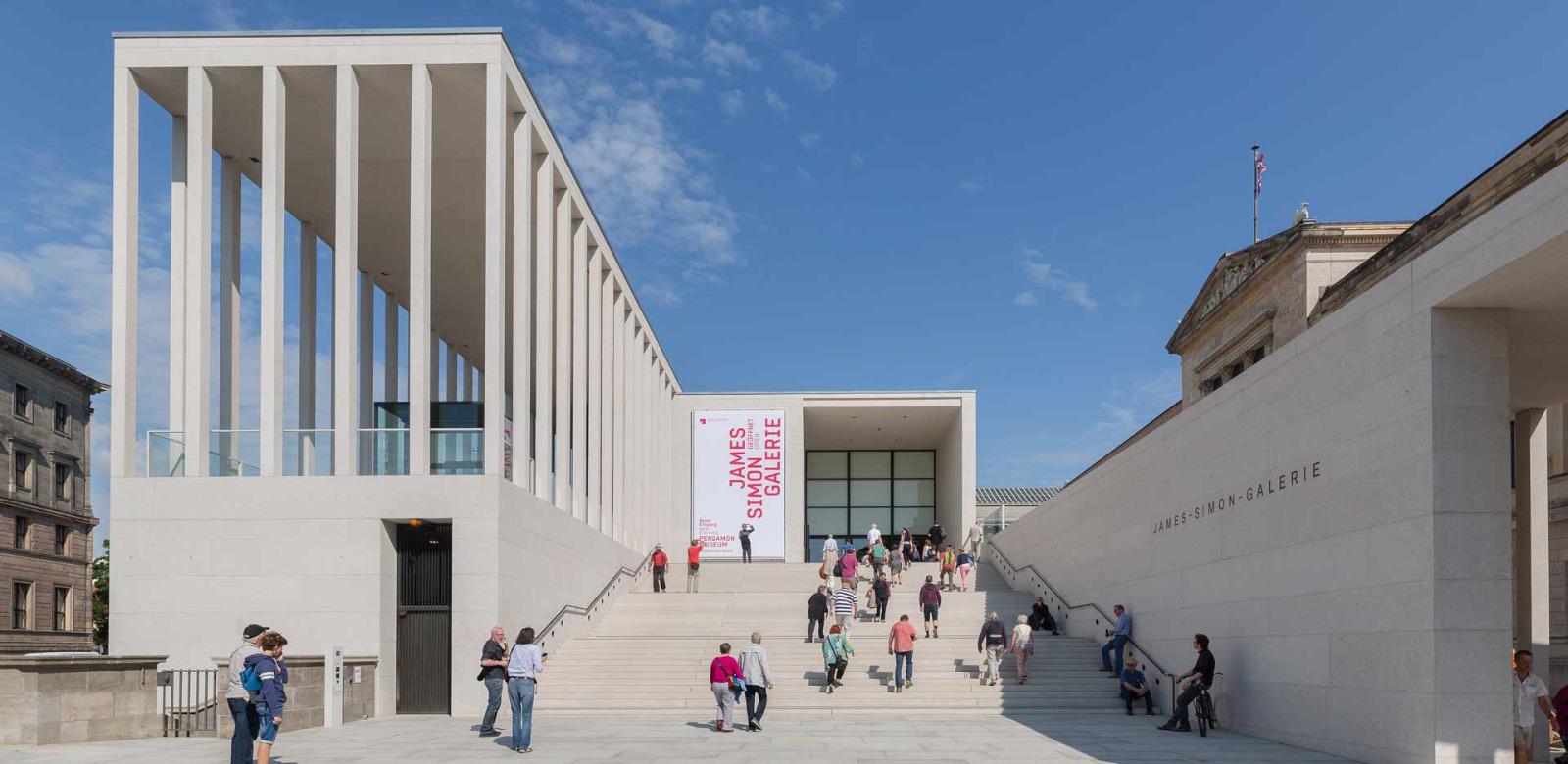 Önce Roma’daki̇ Kolezyum’da Şi̇mdi̇ Museuminsel Berli̇n'de (4)