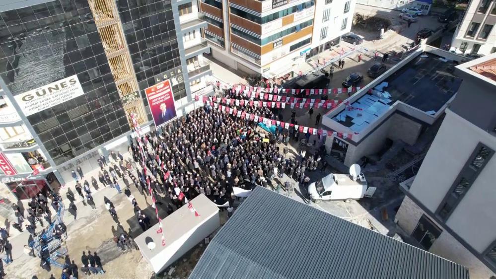 Özgür Özel'i Şoke Eden Manzara! Beklediği Ilgiliyi Göremedi...