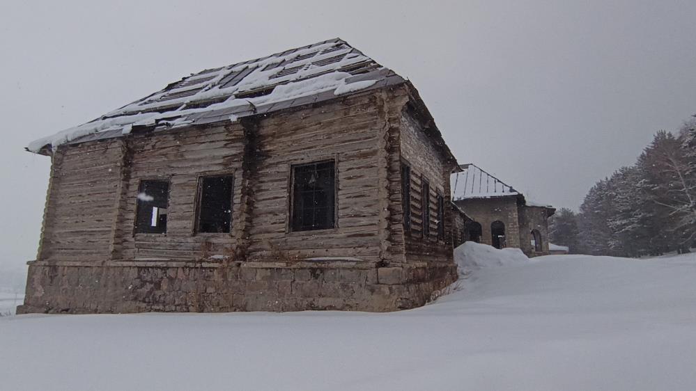Sarıkamış’taki Asırlık Rus Köşkü Yok Oluyor1