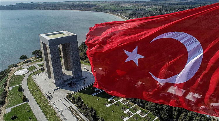 18 M A R T Ç A N A K K A L E Z A F E R İ M E S A J L A R I V E S Ö Z L E R İ