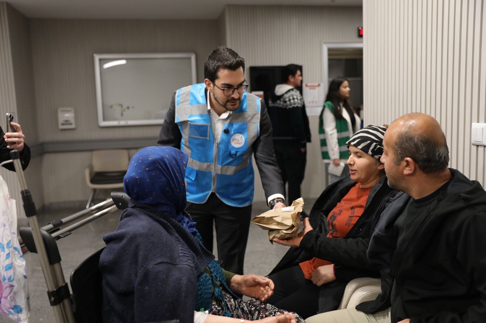 Alperen Furkan Zengin, Antalya’da Ramazan’ın Bereketini Gönüllere Taşıdı (2)