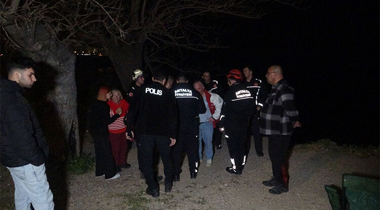 Antalya’da Falezlerden Düşen Kadın Hayatını Kaybetti 2