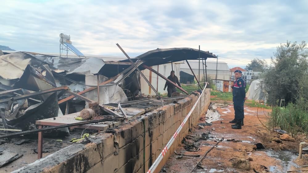 Antalya'da Yangın Faciası 5'I Çocuk, 6 Ölü1