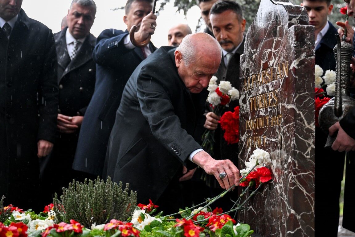 Bahçeli̇ Türkeş Zi̇yaret (1)