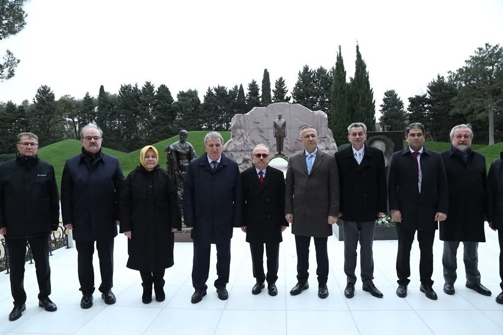 Bilim Insanları Bakü'de Buluştu2