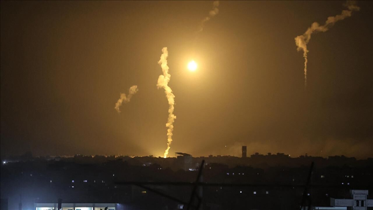 İsrail'in Gazze kentine düzenlediği saldırılarda 2 Filistinli hayatını kaybetti