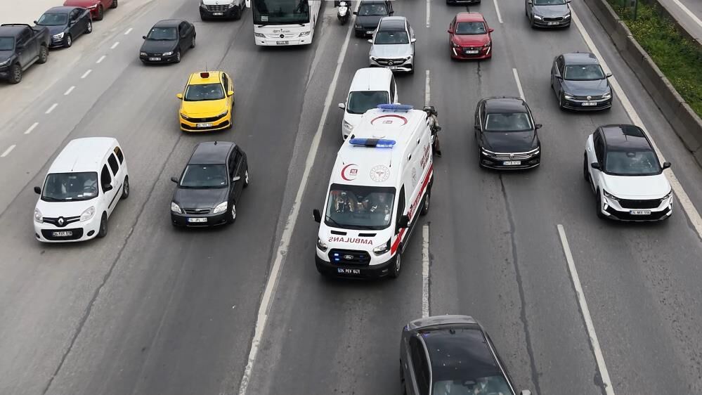 Kadın Ambulance Şoförü3