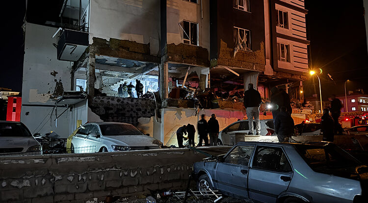 Niğde’de Korkunç Olay Doğal Gaz Nedeniyle Patlama Meydana Geldi, 12 Kişi Yaralandı 1