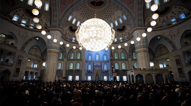 R A M A Z A N B A Y R A M I M E S A J L A R I 2026 3