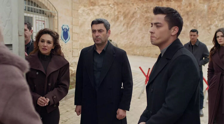 Uzak Şehir 54.Bölüm Canlı Izle