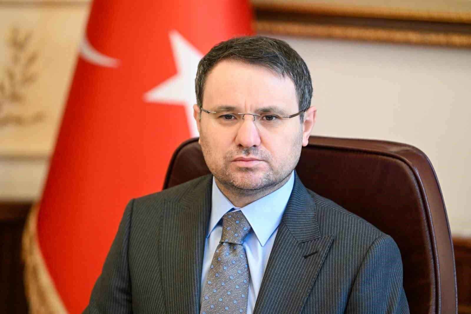 Akın Gürlek-4