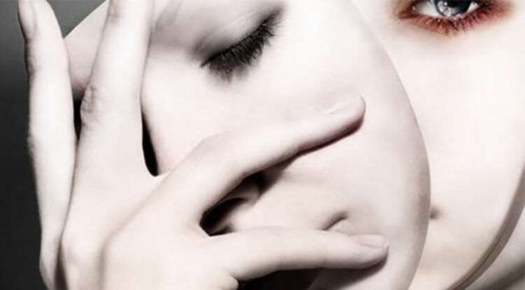 B İ R İ N S A N N E D E N Y A L A N S Ö Y L E R! 4