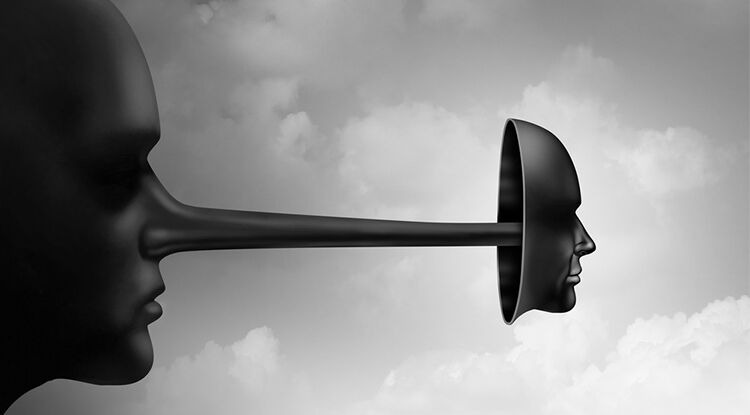 B İ R İ N S A N N E D E N Y A L A N S Ö Y L E R!