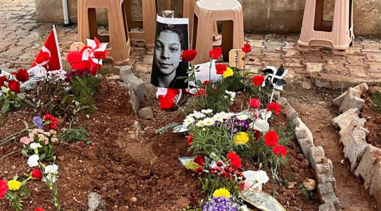 B U G Ü N B U R U K B İ R B A Y R A M! 1