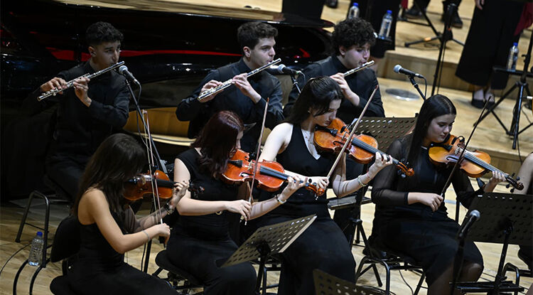 Bakan Ersoy, Hataylı Çocukların Hayalini Gerçekleştirdi 1
