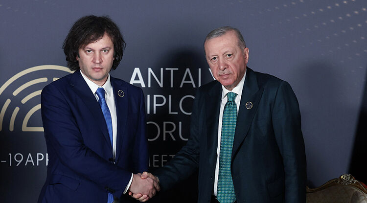 Cumhurbaşkanı Erdoğan’dan Antalya’da Diplomasi Trafiği 2