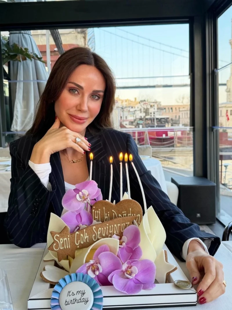 Demet Şener 49 Yaşına Girdi