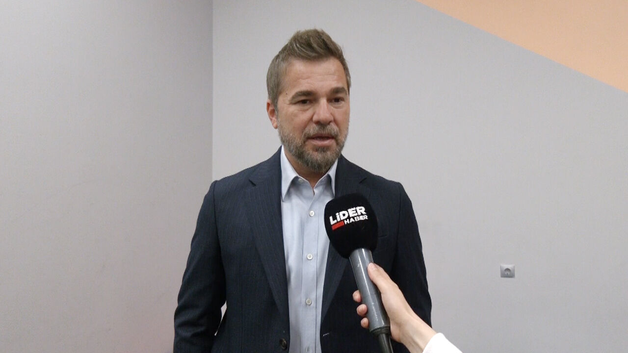 Engin Altan Düzyan 3