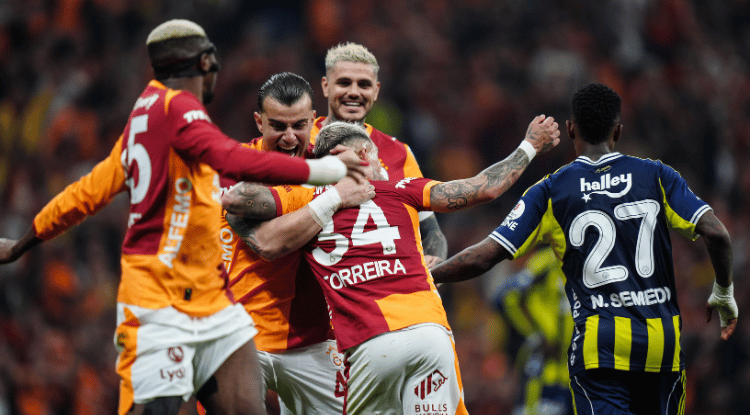 Galatasaray Fenerbahçe'yi 3 Yendi2