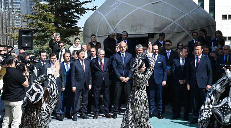 Kültür Ve Turizm Bakanı Ersoy’dan Dijital Çağ Uyarısı 1