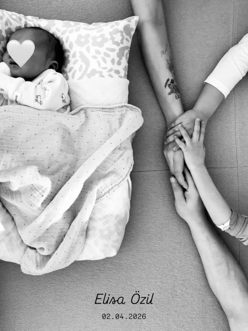 Mesut Özil Üçüncü Kez Baba Oldu