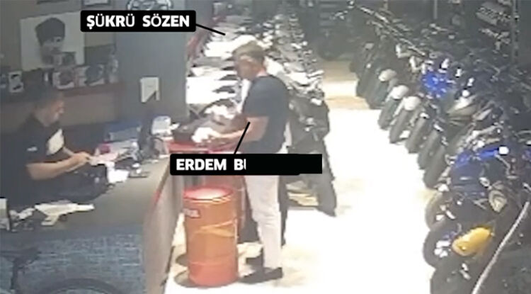 Scooter Bagajında Rüşvet 3