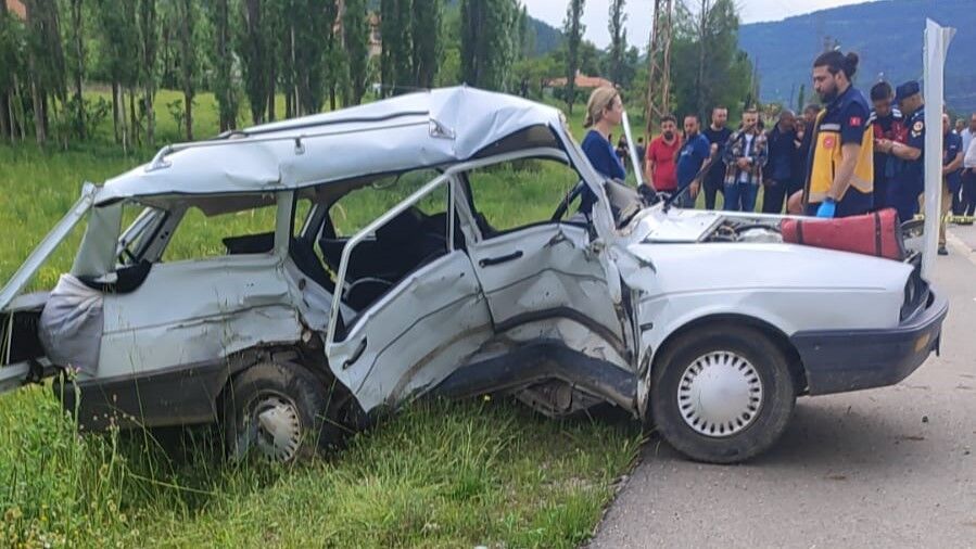Amasya’da feci kaza: Dede ve torunu hayatını kaybetti-1