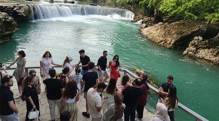 Antalya, Bayramda Yerli Ve Yabancı Turistlerin Gözdesi Oldu