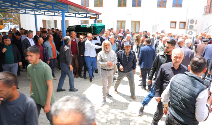 Antalya'da Kaybolmuştu...kübra Yapıcı’nın Cenazesinde Gözyaşları Sel Oldu (1)