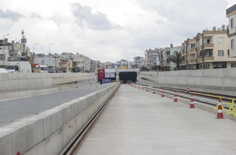 Bakan Abdulkadir Uraloğlu 6,5 Saatlik Yol 2 Saat 15 Dakikaya Düşecek (1)