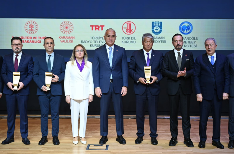 Bakan Ersoy Diline Sahip Çıkan Millet Geleceğine Sahip Çıkar (2)