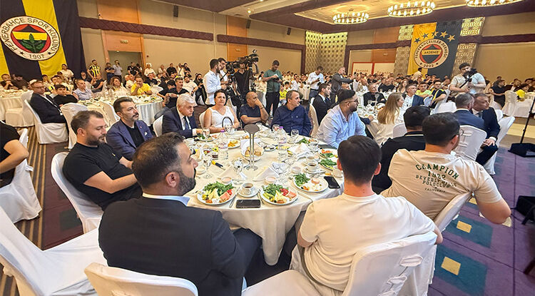 Fenerbahçe Başkan Adayı Hakan Safi, Antalya’da Fenerbahçelilerle Buluştu 1
