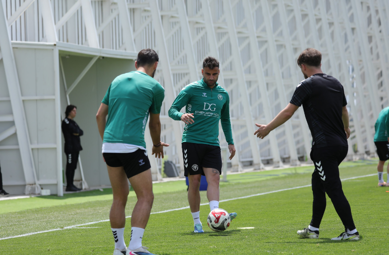 Konyaspor’da Final Mesaisi Trabzonspor Maçı Hazırlıkları Devam Ediyor (1)