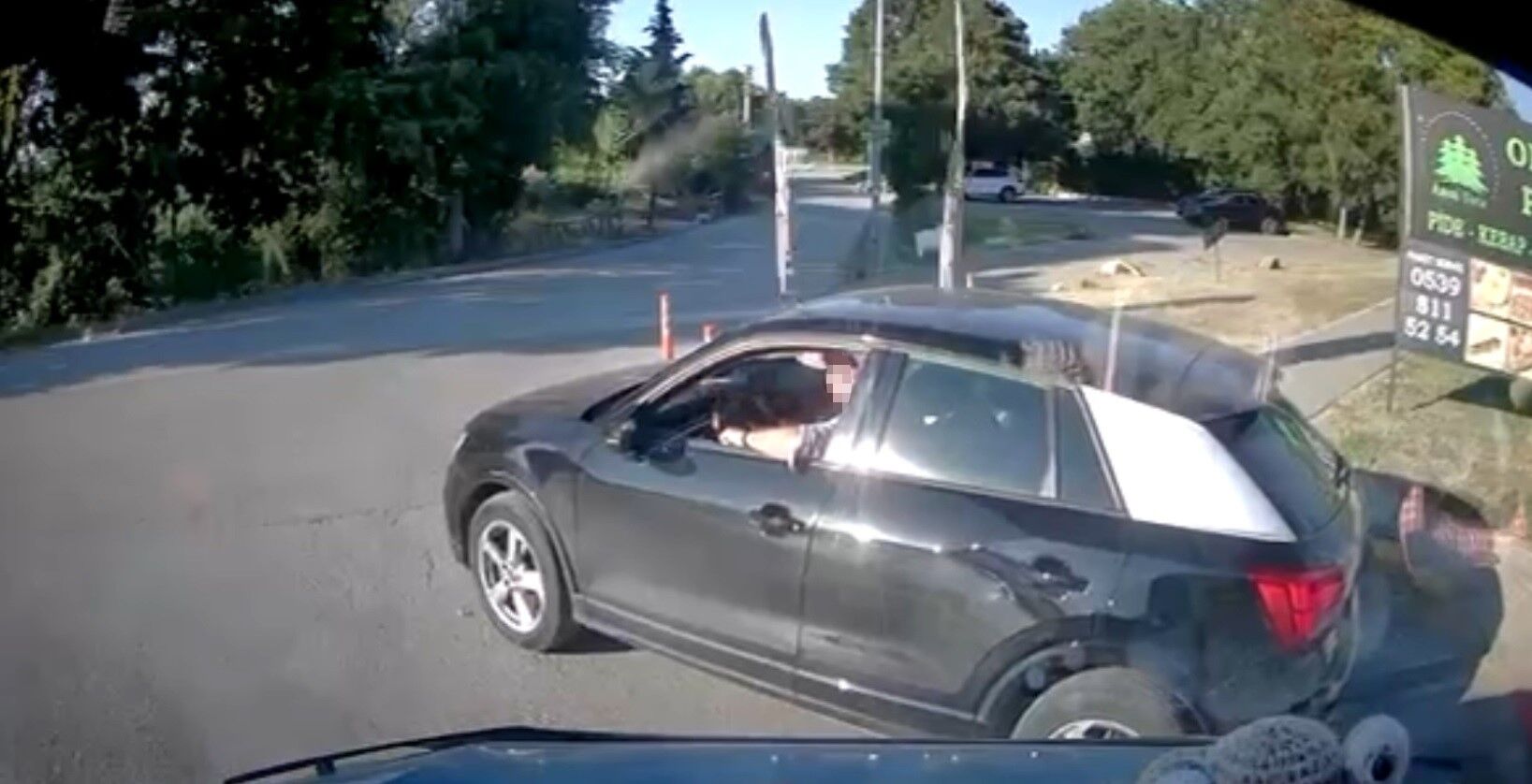 Trafikte gerilim tırmandı! Savcı ile minibüs şoförü karşı karşıya geldi... O görüntüler ortaya çıktı-2