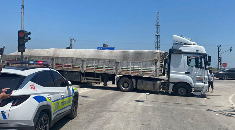 Adana’da Feci Tır Kazası! 5 Kişi Yaralandı 1