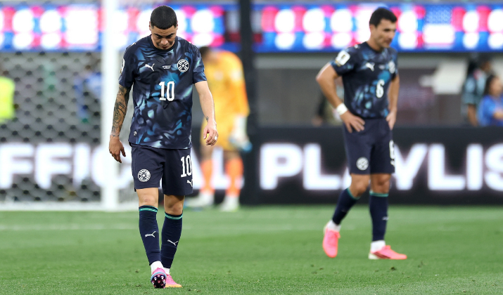 Almiron'un Kırmızı Kartı, Fifa Dünya Kupası'nda Ilk