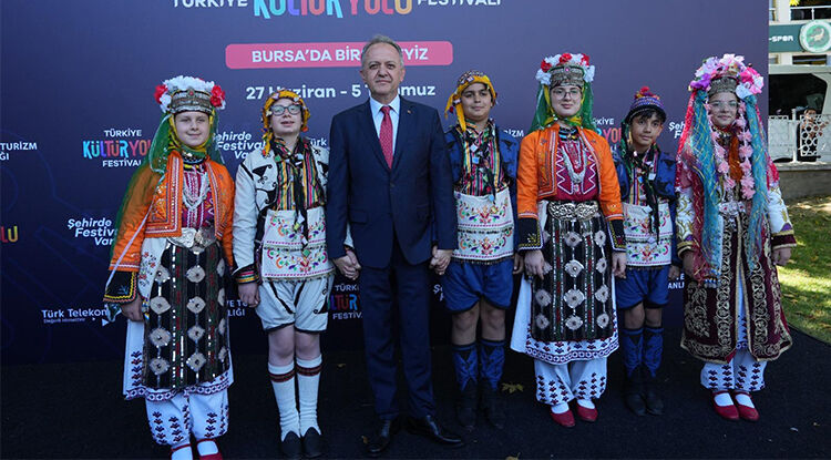 Bursa’nın Dokuz Günlük Kültür, Sanat Ve Gastronomi Maratonu Başladı