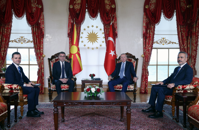 Cumhurbaşkanı Erdoğan, Kuzey Makedonya Başbakanı Mickoski’yi Kabul Etti (1)