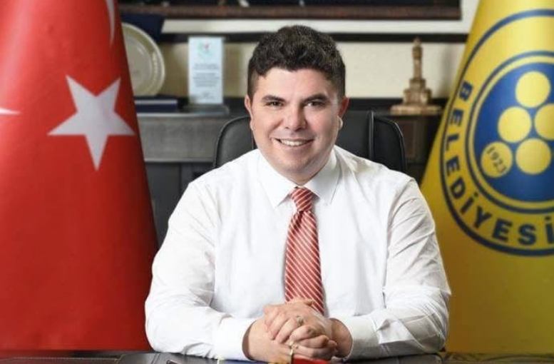 İzmir Buca Belediyesi'ne Operasyon Belediye Başkanı Görkem Duman Gözaltına Alındı (2)
