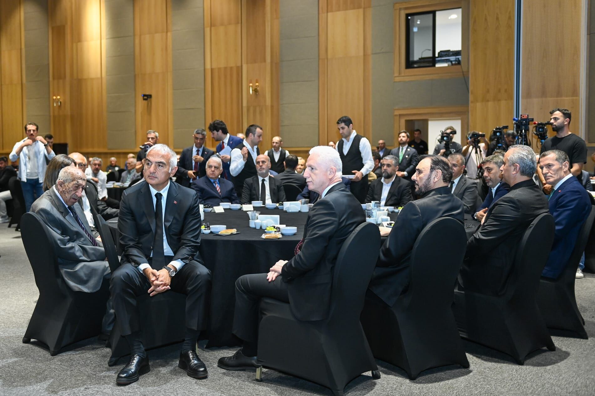 Kültür Ve Turi̇zm Bakani Mehmet Nuri̇ Ersoy (4)-4