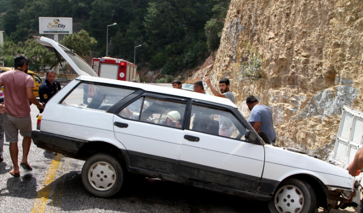 Otostopla Bindiği Araçta Dehşeti Yaşadı Bileği Koptu, Doktoru Sayesinde Hayattan Kopmadı (2)