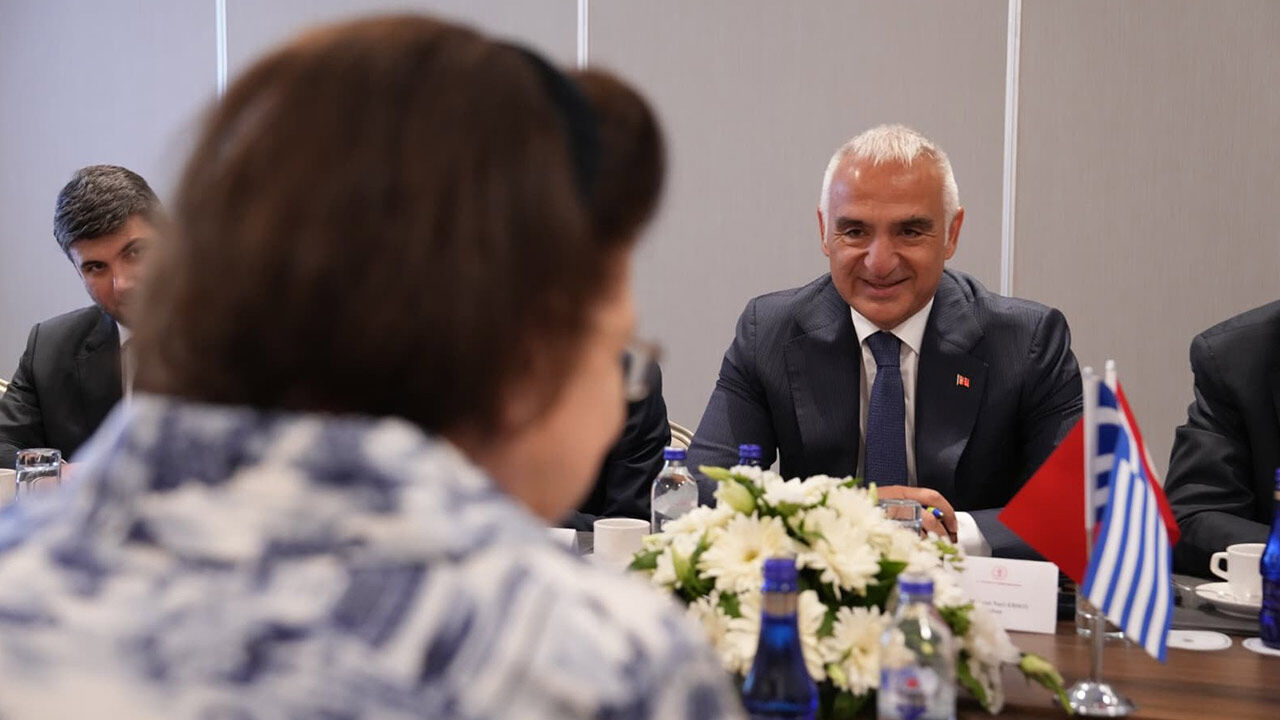 Yunanistan Dan 1055 Sikke Geri Döndü 2