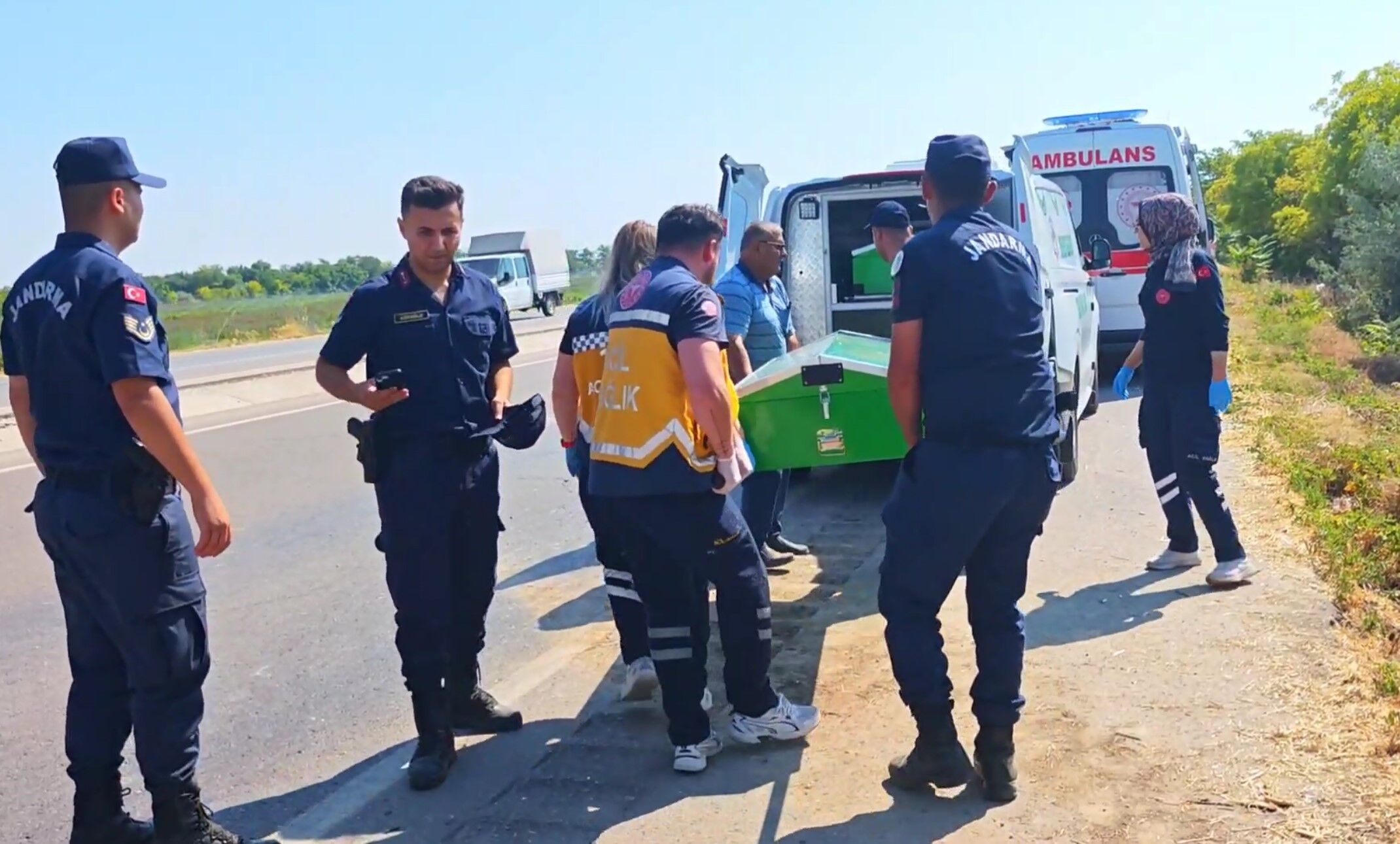 Aksaray'da otomobil takla attı: 3 ölü, 1 yaralı-1