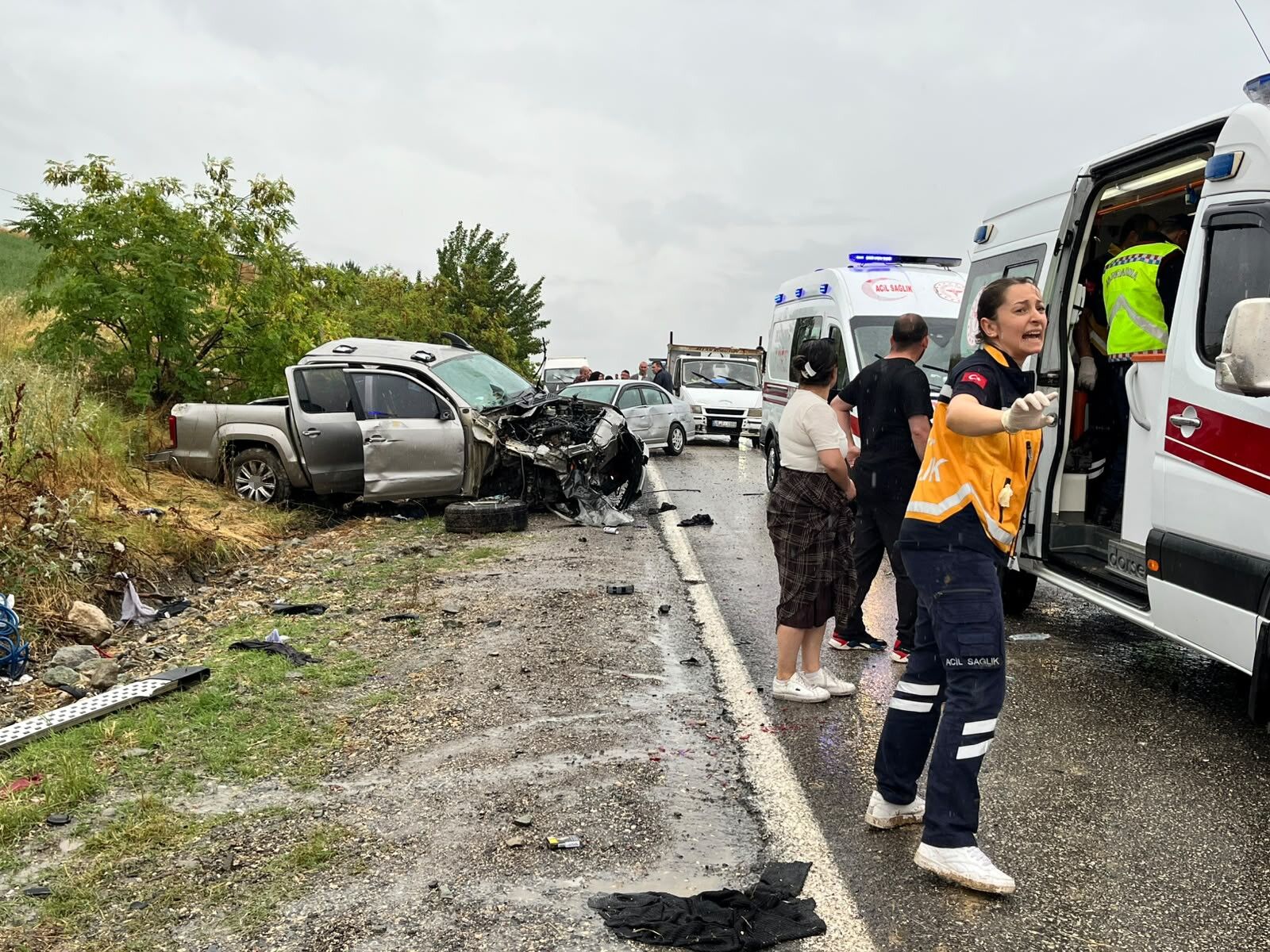 Kastamonu’da üç araç çarpıştı: 1 ölü, 5 yaralı-1