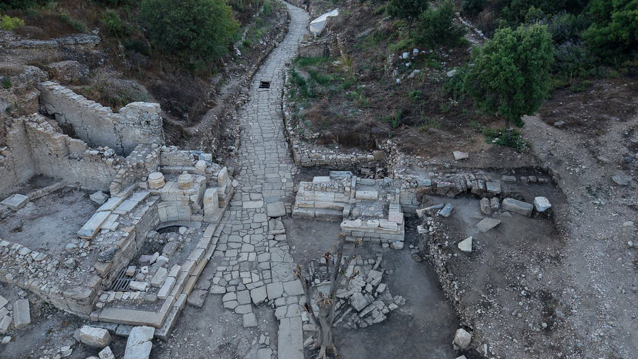 Aspendos Ta 2 Bin Yıllık Tiyatro Caddesi Gün Yüzüne Çıktı 2
