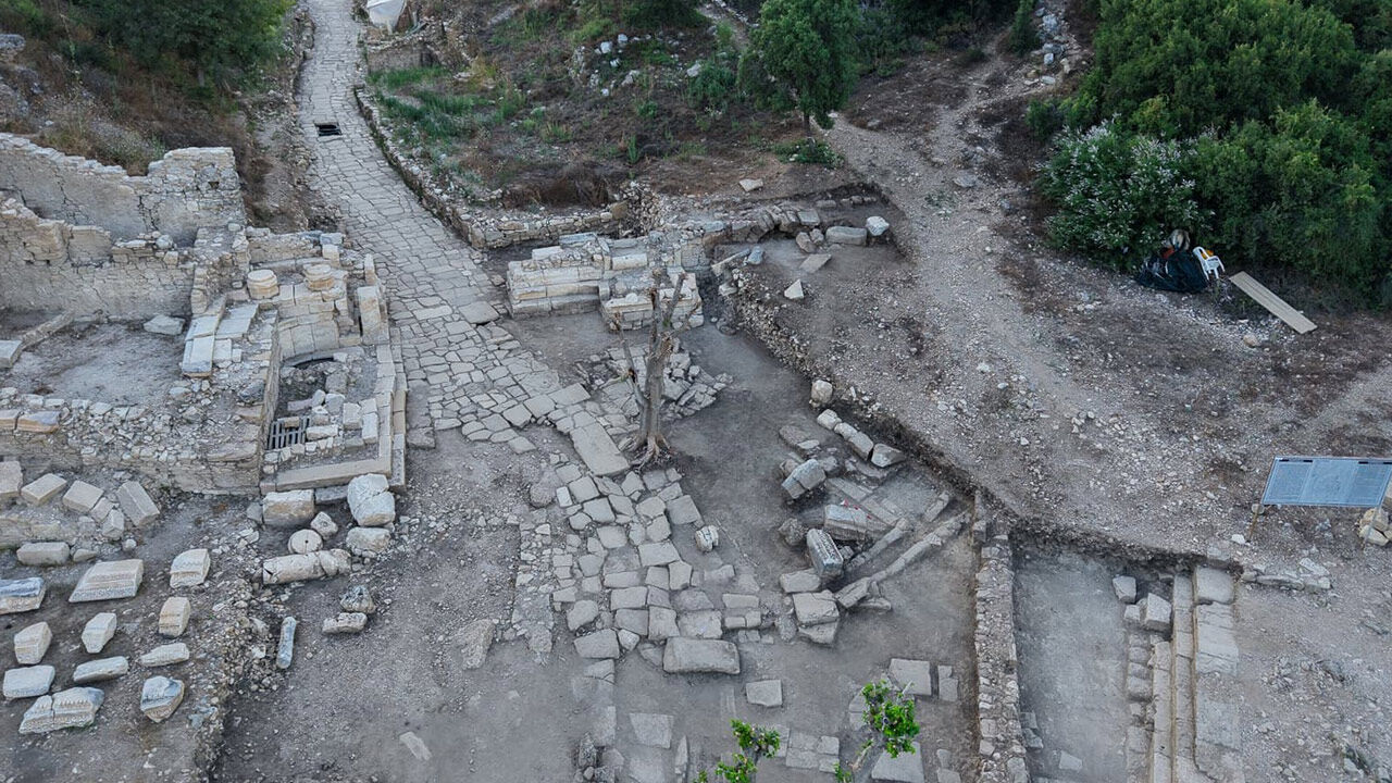 Aspendos Ta 2 Bin Yıllık Tiyatro Caddesi Gün Yüzüne Çıktı 3